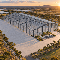Bâtiment préfabriqué de grande taille pour entrepôt, atelier ou bureau, avec structure en acier de qualité 350 AS/NZS et panneaux PIR, compatible solaire