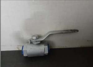 Válvula de Bola de Acero Inoxidable de Tres Piezas, Manual, para Agua a Alta Temperatura, Personalizable OEM, con Puerto de 2 Pulgadas - Product Image 3