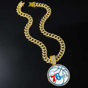 Colgante de Baloncesto Personalizado de los Philadelphia 76ers, con Cristales de Imitación y Cadena Cubana Chapada en Oro de 14K, Joyería Hip Hop - Product Image 3