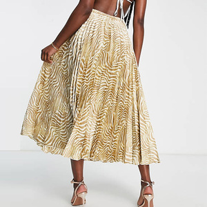2023 nouveauté femmes <span class=keywords><strong>Satin</strong></span> plissé Beige et blanc zèbre rayé imprimé <span class=keywords><strong>jupe</strong></span> mi-longue - Product Image 4