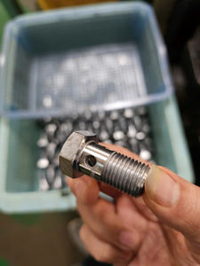 Piezas de Acero Inoxidable Personalizadas de Alta Calidad y Precisión Profesional para Manijas, Mecanizado CNC, Electroerosión por Hilo/Brochado - Product Image 4