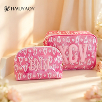 Ensemble de trousses de toilette en PVC imprimé batik rose avec monogramme personnalisé, 2 pièces, pochette de maquillage imperméable en vinyle avec initiales appliquées