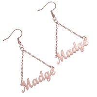 Boucles d'oreilles pendantes personnalisées Jietao avec logo, lettre cursive, chaîne triangulaire, en acier inoxydable, avec crochet, bijoux cadeau pour femmes