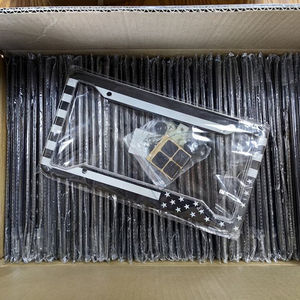 Vente en gros de cadres de plaque d'immatriculation de voiture en acier inoxydable de norme américaine, logo personnalisé, support de plaque d'immatriculation personnalisé - Product Image 4