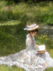 Abito Vintage Francese <span class=keywords><strong>Rococò</strong></span> con Stampa Floreale di Rose e Pizzo Trasparente, Acquisto di Gruppo - Product Image 3