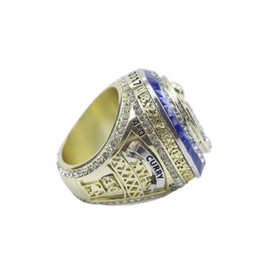 خاتم بطولة كرة السلة لفريق جولدن ستايت 2017، تصميم كوري/دورانت/ثومبسون، مطلي بالذهب ومرصع بالأحجار الكريمة، متوفر بالجملة - Product Image 2