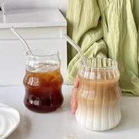 Tasse en verre en forme de nuage, tasse à thé au lait, style Ins, verre borosilicate de haute qualité avec couvercle, tasse à café domestique avec paille, ensemble de tasses en verre