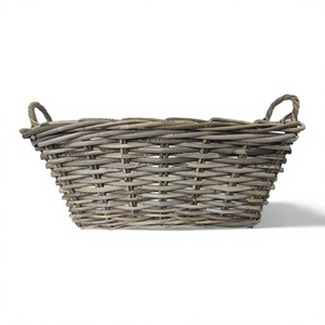 Panier de rangement traditionnel en rotin Kubu gris, écologique, avec doublure en plastique et poignées, durable, fabriqué en Indonésie - Product Image 1