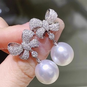 Eleganti Orecchini Pendenti con Fiocco in Finta Perla per Donne, Orecchini alla Moda per Feste e Uso Quotidiano, Regalo di Gioielleria - Product Image 1