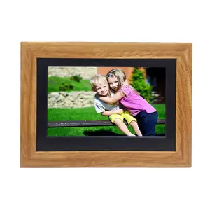 2024 DPF-W7051 Grade Screen Sexy Movie Video Player Wooden 7 Inch Digital Photo Frame For Wedding