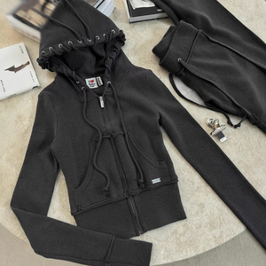 Setelan pakaian wanita mode baru desain kustom Logo bordir jaket ritsleting celana keringat kasual mode 2 potong setelan olahraga lembut wanita - Product Image 3