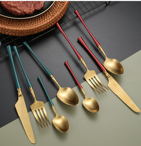 Bộ dao dĩa muỗng bằng thép không gỉ mạ vàng cổ điển sang trọng, đánh bóng gương, thân thiện với môi trường, dùng cho đám cưới và nhà hàng - Product Image 3