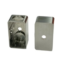 Fabrication sur mesure de porte-clés par fraisage CNC et brochage par électroérosion à fil – Pièces usinées en acier inoxydable, laiton et aluminium