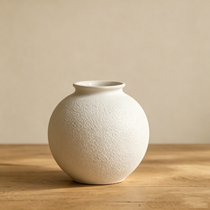 Set di <span class=keywords><strong>Vasi</strong></span> <span class=keywords><strong>in</strong></span> Ceramica Minimalisti Sferici Bianchi Opachi Texturizzati Fatti a Mano, Decorazione Wabi Sabi per Credenza <span class=keywords><strong>in</strong></span> Legno - Product Image 4