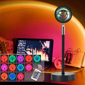 Lâmpada de Projeção do Pôr do Sol com Alimentação USB, Luz Noturna LED de Modo Duplo para Criação de Atmosfera em Mesa de Trabalho ou Quarto, Luminária de Mesa de Madeira - Product Image 3