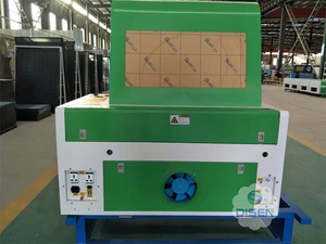 Mini máquina de grabado láser para escritorio, fabricante al por mayor, rápida, 460 <span class=keywords><strong>co2</strong></span>, 60w, tarjeta de identificación de pvc, cerámica, plástico, cristal, madera, cnc - Product Image 4