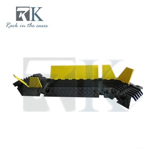 Rampa para Cables de Interior y Exterior, Rampa para Cables de Alta Resistencia, Protector de Cables de Goma, Rampa Protectora de Cables para Eventos al Aire Libre, para Uso en Conciertos - Product Image 1
