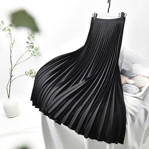 Nouvelle Collection Printemps – Jupes Plissées Femme Taille Haute Élastique Couleur Unie Longues Taille Unique - Product Image 1