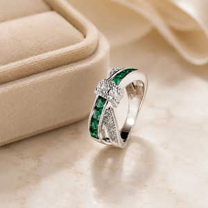 Anello Incrociato con Pietre Scintillanti Multicolore per Donne, Elegante Gioiello da Dito per Feste e Uso Quotidiano - Product Image 3