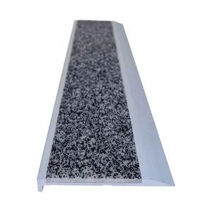 <span class=keywords><strong>Prix</strong></span> direct usine : Nez de marche antidérapant en carbure de silicium, marches d'<span class=keywords><strong>escalier</strong></span> en aluminium, profilé d'<span class=keywords><strong>escalier</strong></span> en métal, nez de marche profilé en métal - Product Image 1
