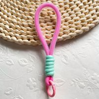 Vente en gros de porte-clés en polyester chaîne tissée en corde RTS ordinaire porte-clés en métal badge d'identité carte portefeuille accessoires cadeaux promotionnels