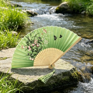 Abanico Plegable con Estampado de Mariposas y Flores Silvestres Verde Claro, Borlas, Varillas de Bambú, Superficie de Seda Semitransparente, Estilo Chino, Portátil - Product Image 4