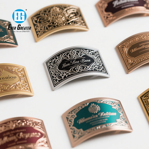 Etiquetas de Vino Metálicas con Personalización Gráfica Única, Destacan en el Mercado de las Etiquetas de Vino - Product Image 3