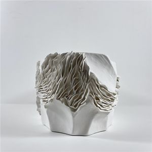 Plateau en céramique blanche contemporain, pot de fleurs, style d'art moderne, design abstrait, glaçure mate pour la décoration de la maison ou vase de table - Product Image 2