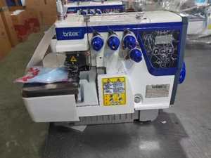 Machine à coudre surjeteuse industrielle à grande vitesse Britex GT917D à 3/4/5 fils avec moteur - Product Image 2