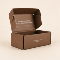 Boîte d'emballage en papier ondulé recyclable de luxe avec logo personnalisé pour les kits de beauté, les produits cosmétiques, boîte d'expédition pour colis avec estampage