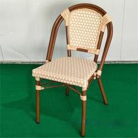 Chaise de rotin de balcon de magasin de thé de lait de café extérieur français de restaurant