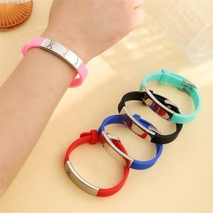 Yiwu Aceon, banda deportiva de silicona colorida de acero inoxidable, barra de identificación curva deslizante ajustable, cinta de rompecabezas colorida, pulsera para Autismo - Product Image 3