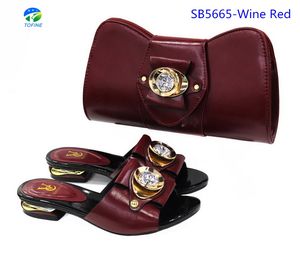 <span class=keywords><strong>Scarpe</strong></span> e borse africane più vendute <span class=keywords><strong>scarpe</strong></span> con <span class=keywords><strong>tacco</strong></span> <span class=keywords><strong>basso</strong></span> bianche Set di borse abbinate - Product Image 2