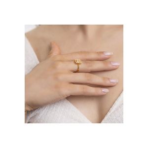 แหวนทองคำ 22 กะรัตทรงบาแกตต์ รุ่น 3109 สีเหลืองขาวเงางาม เครื่องประดับชั้นดี เพชรทรงรี ชุบโรเดียม เหมาะสำหรับเป็นของแทนคำมั่นสัญญา - Product Image 1