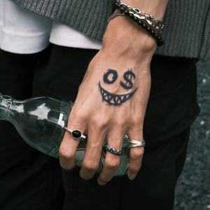 Jugo de hierbas temporal a prueba de agua de diseño fresco para <span class=keywords><strong>cara</strong></span> <span class=keywords><strong>sonriente</strong></span> brújula <span class=keywords><strong>tatuaje</strong></span> pegatina Ojo de estrella de cinco puntas para hombres y mujeres - Product Image 4