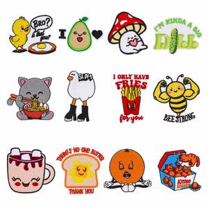 Patchs brodés personnalisables thermocollants, motifs animaux mignons et ludiques (chat, champignon, poussin) pour la décoration de sacs - Product Image 1