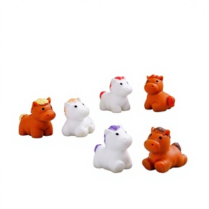 Miniaturas de Animales de Resina Plástica con Temática de Caballo del Zodiaco, Estilo Dibujos Animados, Técnica de Goteo de Aceite, Adornos Pequeños para Oficina o Escritorio - Product Image 2