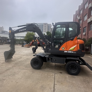 Excavatrice sur pneus d'occasion DOOSAN DX60 MINI Excavatrice - Product Image 3