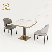 Mobilier commercial Chaises de restaurant en cuir Hôtel durable de luxe Restauration rapide Restaurant Table Chaise Combinaisons Café