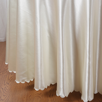 Nappe de fête personnalisée de couleur blanche Linge de maison Tissu en polyester Nappes de mariage rondes de 120 pouces pour les événements