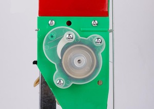 Sembradora Manual Ligera – Fácil de Usar para Agricultoras, Kenia - Product Image 2