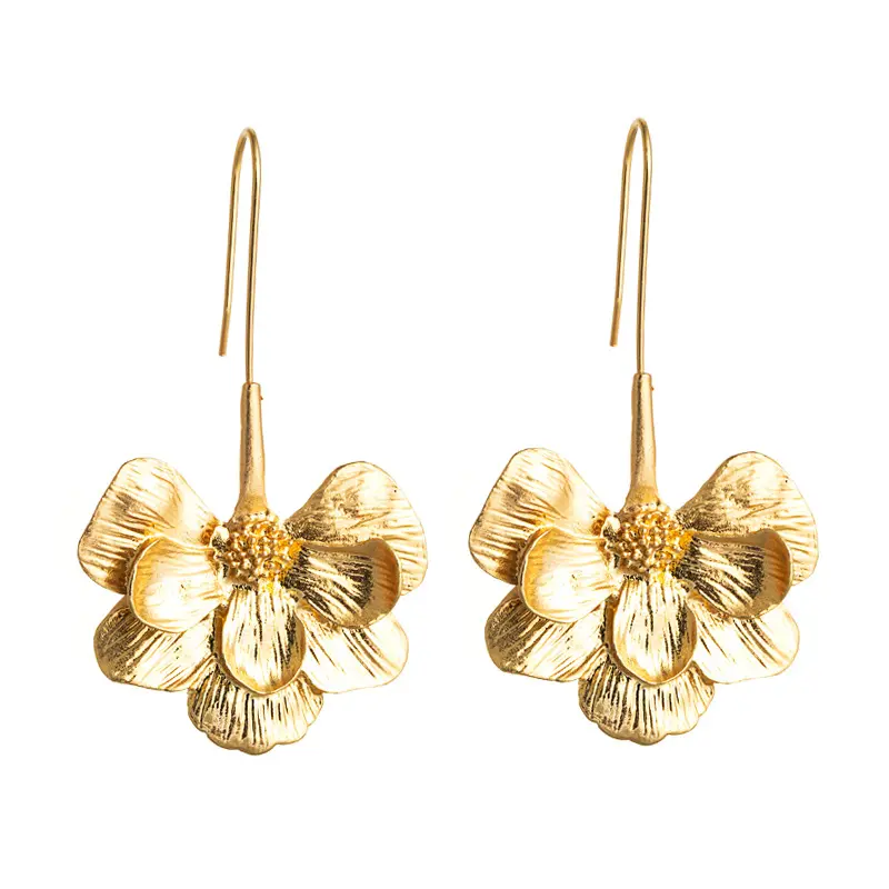 Orecchini placcati oro esagerati europei e americani Ohrring orecchini di fiori di design Vintage placcati in oro di vendita caldi