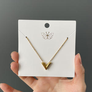 Carte de présentation de bijoux en papier blanc personnalisée de la marque LUOYI pour colliers et boucles d'oreilles, avec trou de suspension, pour usage promotionnel - Product Image 5