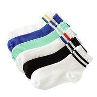 Chaussettes de compression unisexes de haute qualité avec motif de barre rayée, respirantes, couleur unie, pour le sport en été