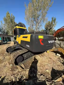 Excavatrice sur chenilles Volvo EC300D d'occasion, garantie 1 an, forte puissance de creusement, certifiée CE ISO, comprend les composants essentiels du moteur - Product Image 2