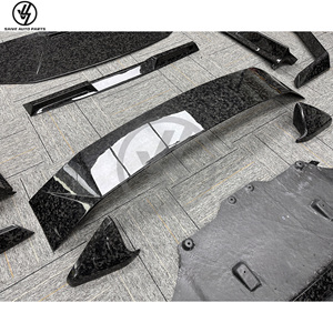 Kit carrosserie MSY Style pour Tesla Cybertruck en fibre de carbone sèche : lèvre avant, bas de caisse, diffuseur arrière, éclairage de toit, boîtier de rétroviseur - Product Image 6