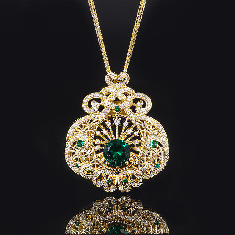 Green Nano pendant with Chopin chain