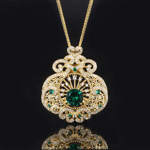 Collier pendentif porte-bonheur chinois ajouré fait main, élégant et écologique, avec insert en cuivre et zircone cubique rouge <span class=keywords><strong>de</strong></span> 9 mm - Product Image 4