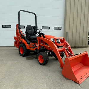 Tracteur à roues Kubota L4810 40 CV Orange avec chargeur frontal et godet attaché - Product Image 1