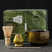Kit complet de matcha éco-responsable de haute qualité Japandi, bol en porcelaine, fouet, support, tamis en acier inoxydable, cuillère en bambou